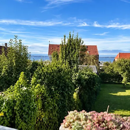 Villa Med Havudsigt I *